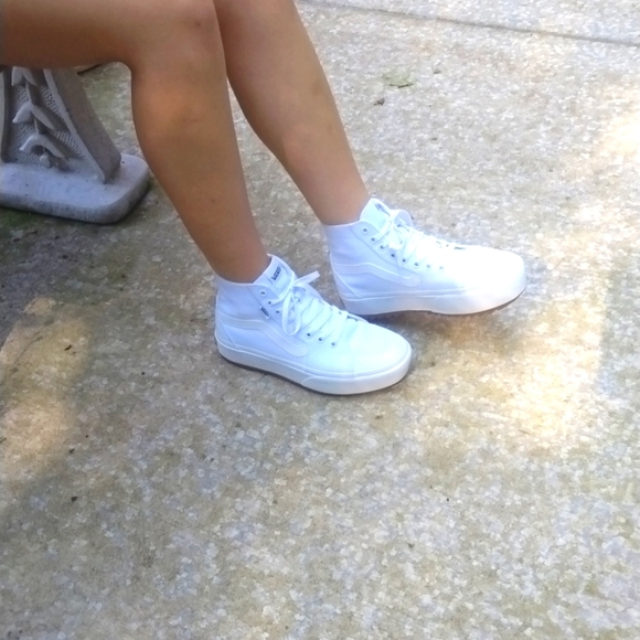 NWT Vans Filmore High-Top Platform Sneaker - Women's size 9.5 - Picture 10 of 13